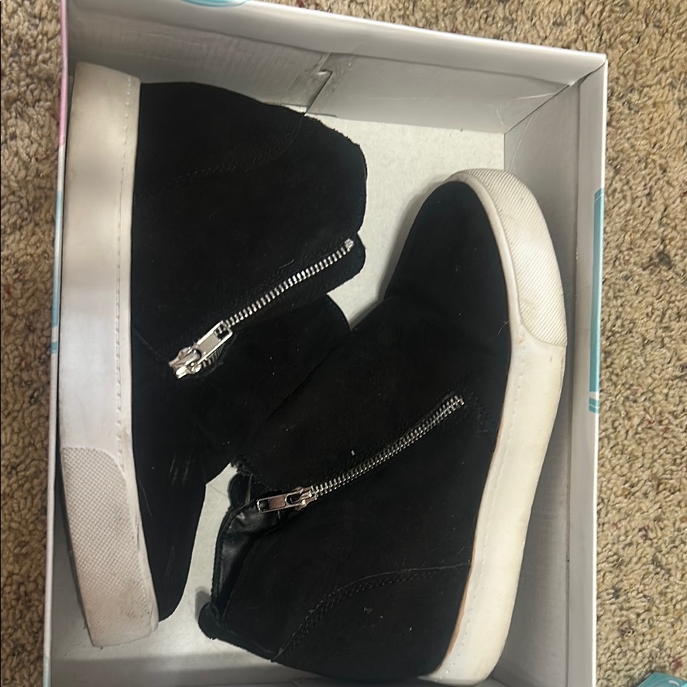 Soda Black and White Sneakers with Silver Zippers